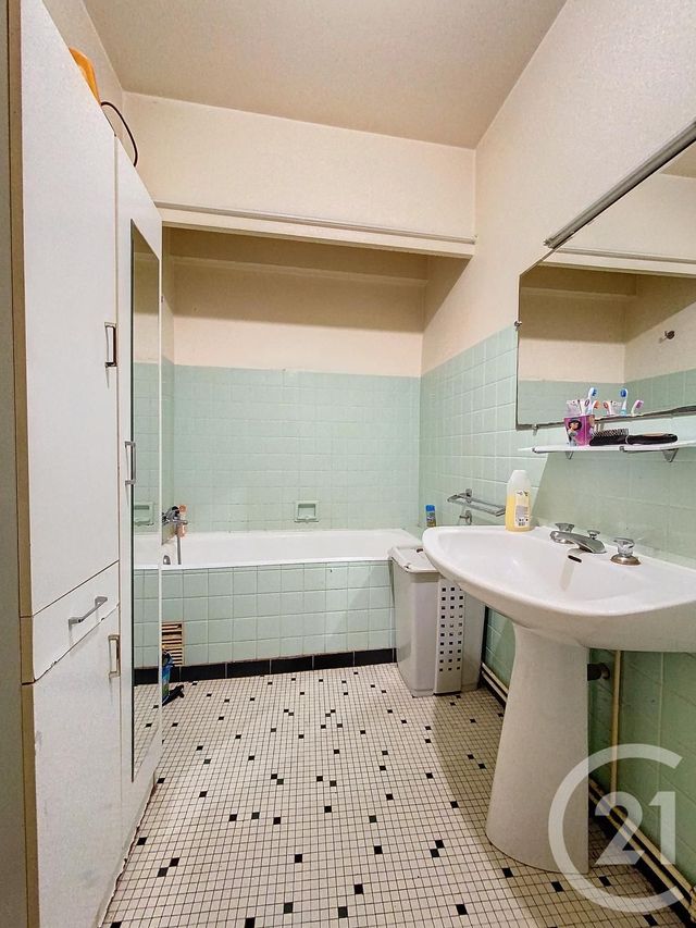 Afficher la photo en grand immeuble à vendre - 254.45 m2 - VILLENEUVE SUR LOT - 47 - AQUITAINE - Century 21 Bastien Gonzalez