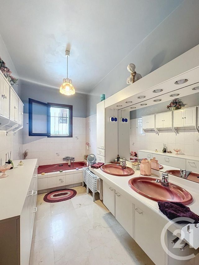 maison à vendre - 5 pièces - 163.5 m2 - VILLENEUVE SUR LOT - 47 - AQUITAINE - Century 21 Bastien Gonzalez