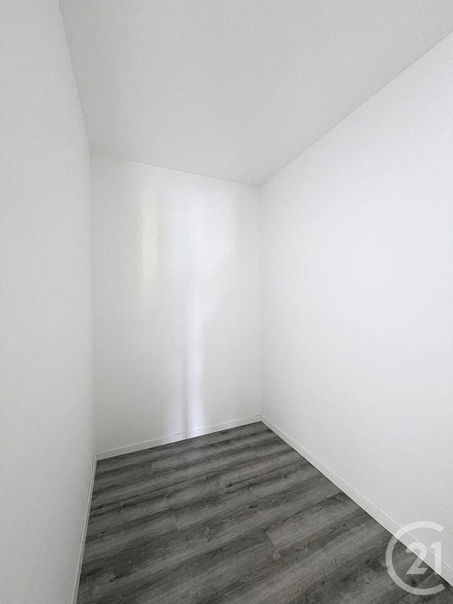 Appartement Local à louer - 2 pièces - 41.2 m2 - VILLENEUVE SUR LOT - 47 - AQUITAINE - Century 21 Bastien Gonzalez