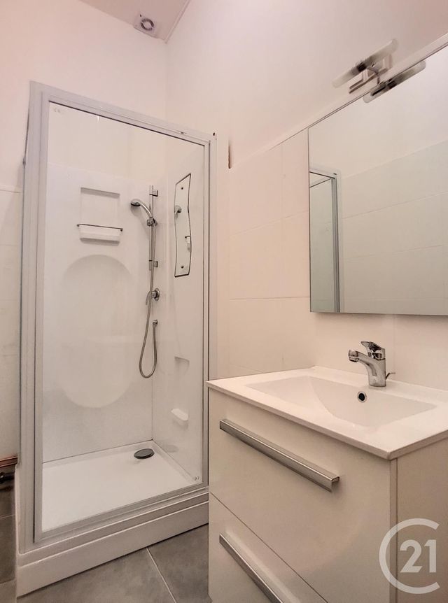 Appartement T3 à vendre - 3 pièces - 100.0 m2 - VILLENEUVE SUR LOT - 47 - AQUITAINE - Century 21 Bastien Gonzalez