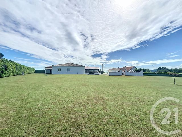Afficher la photo en grand maison à vendre - 6 pièces - 212.15 m2 - ST SYLVESTRE SUR LOT - 47 - AQUITAINE - Century 21 Bastien Gonzalez