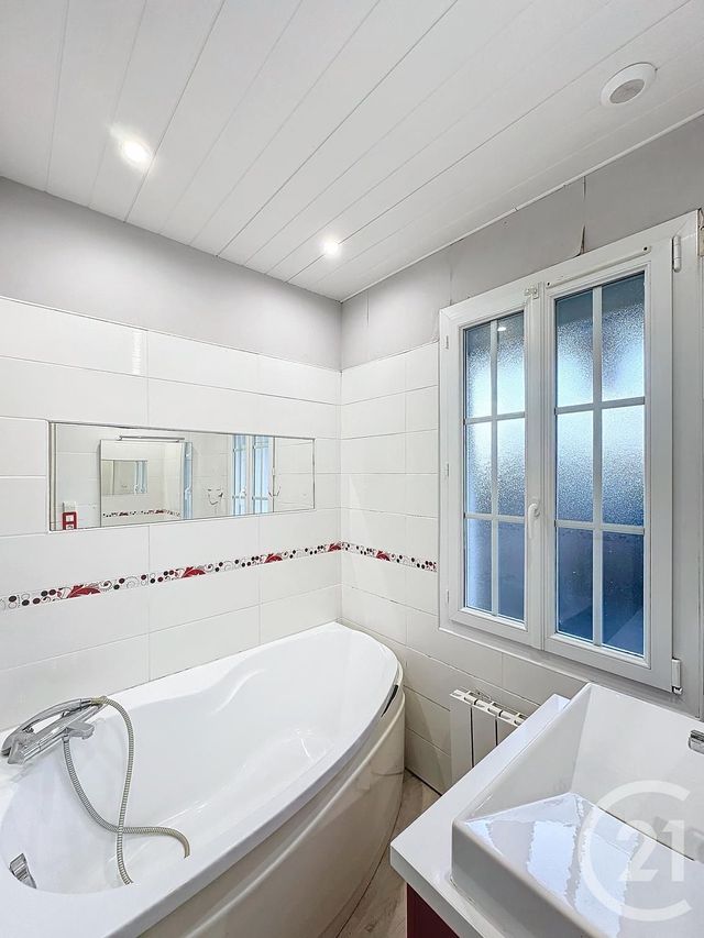 Afficher la photo en grand maison à vendre - 5 pièces - 116.9 m2 - VILLENEUVE SUR LOT - 47 - AQUITAINE - Century 21 Bastien Gonzalez