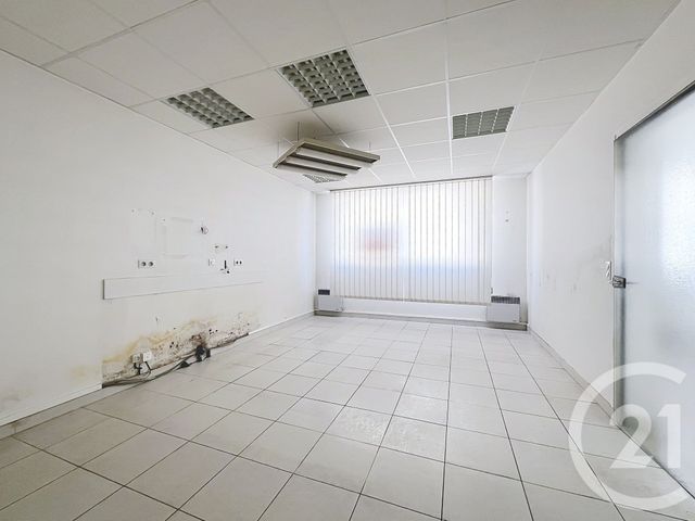 maison à louer - 5 pièces - 223.3 m2 - VILLENEUVE SUR LOT - 47 - AQUITAINE - Century 21 Bastien Gonzalez