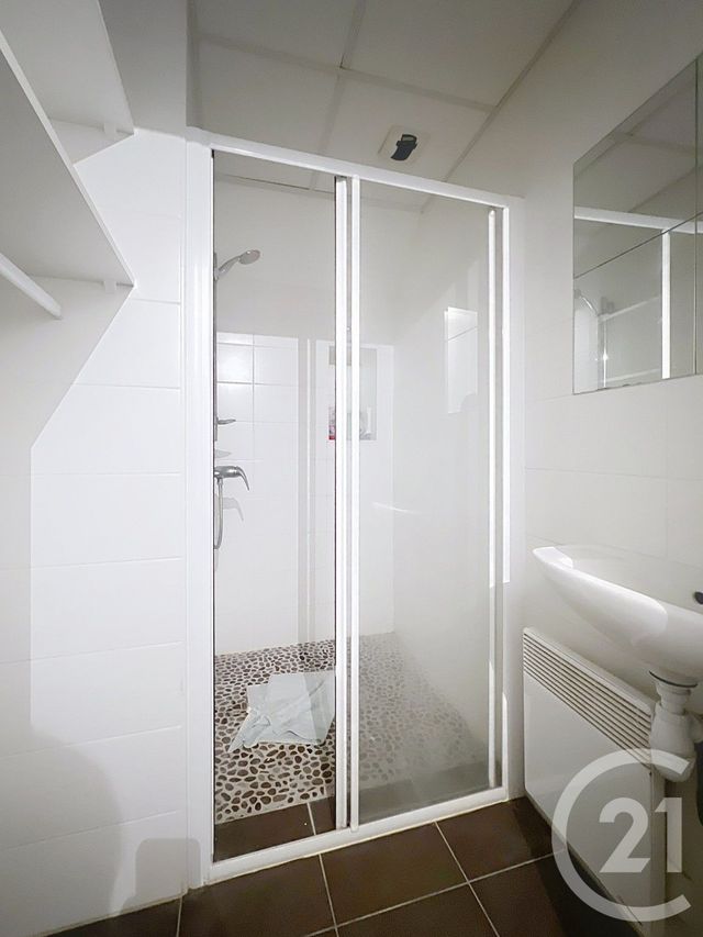 maison à louer - 5 pièces - 223.3 m2 - VILLENEUVE SUR LOT - 47 - AQUITAINE - Century 21 Bastien Gonzalez