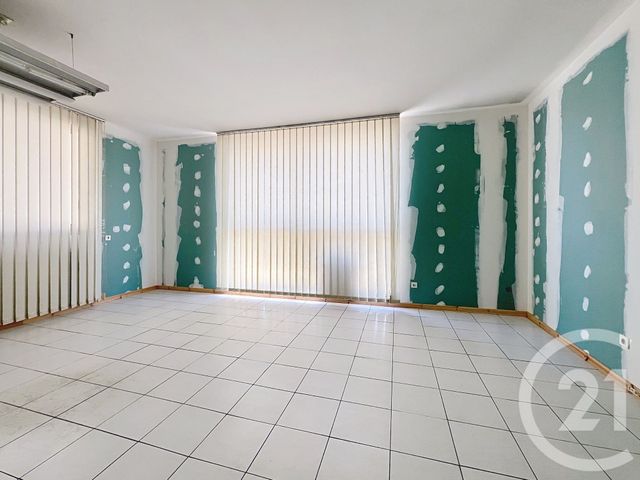 maison à louer - 5 pièces - 223.3 m2 - VILLENEUVE SUR LOT - 47 - AQUITAINE - Century 21 Bastien Gonzalez