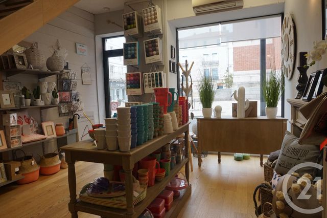 Afficher la photo en grand immeuble à vendre - 182.0 m2 - VILLENEUVE SUR LOT - 47 - AQUITAINE - Century 21 Bastien Gonzalez