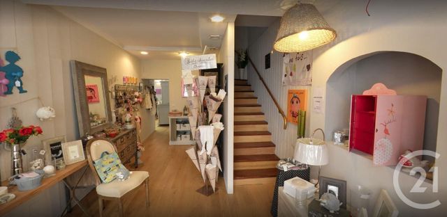 Afficher la photo en grand immeuble à vendre - 182.0 m2 - VILLENEUVE SUR LOT - 47 - AQUITAINE - Century 21 Bastien Gonzalez