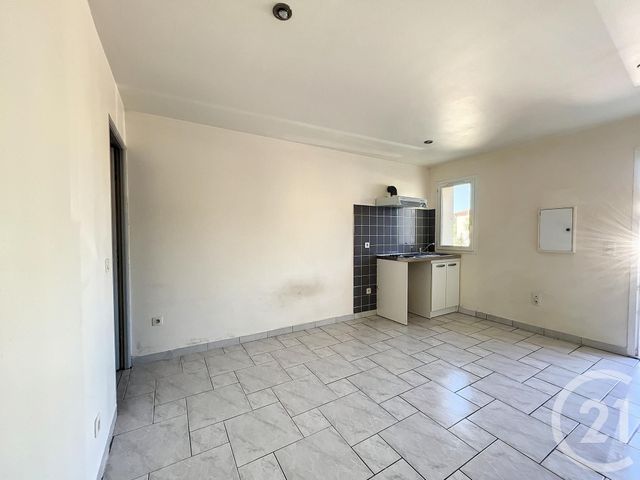 Appartement Studio à louer - 2 pièces - 19.01 m2 - STE LIVRADE SUR LOT - 47 - AQUITAINE - Century 21 Bastien Gonzalez