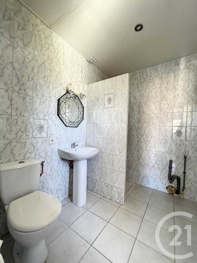 Appartement Studio à louer - 2 pièces - 19.01 m2 - STE LIVRADE SUR LOT - 47 - AQUITAINE - Century 21 Bastien Gonzalez