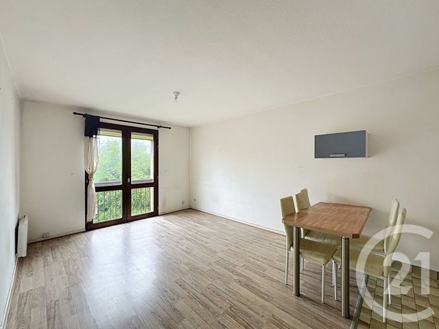 Appartement T3 à louer - 3 pièces - 50.58 m2 - VILLENEUVE SUR LOT - 47 - AQUITAINE - Century 21 Bastien Gonzalez