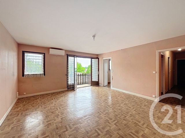Appartement T3 à louer - 3 pièces - 68.83 m2 - VILLENEUVE SUR LOT - 47 - AQUITAINE - Century 21 Bastien Gonzalez
