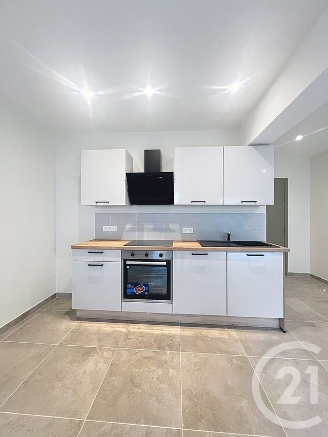 Afficher la photo en grand Appartement T3 à louer - 3 pièces - 63.19 m2 - STE LIVRADE SUR LOT - 47 - AQUITAINE - Century 21 Bastien Gonzalez