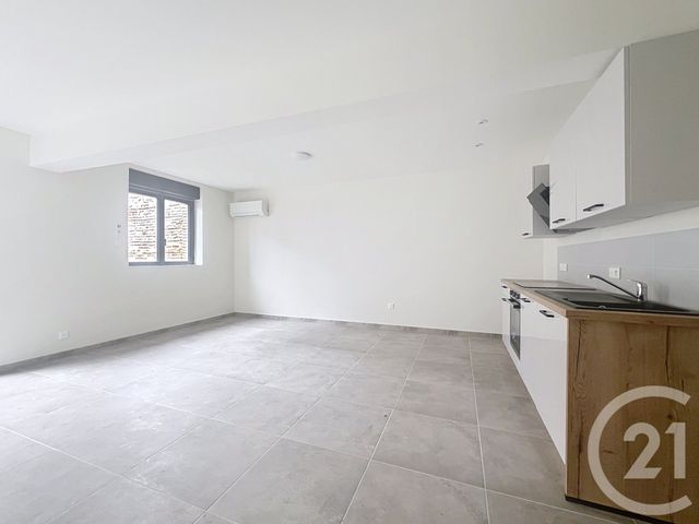 Afficher la photo en grand Appartement T3 à louer - 3 pièces - 63.19 m2 - STE LIVRADE SUR LOT - 47 - AQUITAINE - Century 21 Bastien Gonzalez