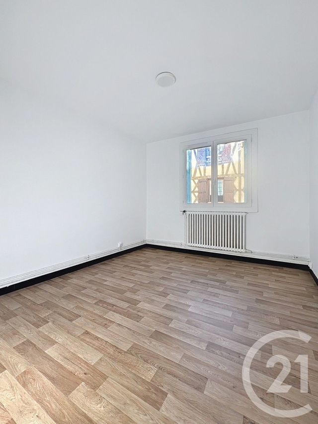 Appartement T3 à louer - 3 pièces - 64.0 m2 - VILLENEUVE SUR LOT - 47 - AQUITAINE - Century 21 Bastien Gonzalez