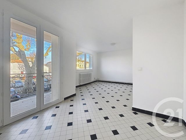 Appartement T3 à louer - 3 pièces - 64.0 m2 - VILLENEUVE SUR LOT - 47 - AQUITAINE - Century 21 Bastien Gonzalez