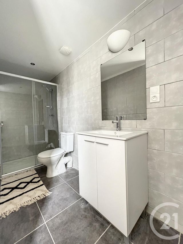 Appartement T2 à louer - 2 pièces - 31.2 m2 - ST SYLVESTRE SUR LOT - 47 - AQUITAINE - Century 21 Bastien Gonzalez