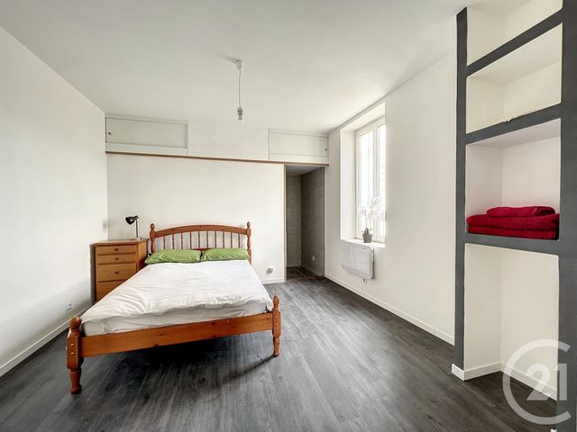 Appartement T2 à louer - 2 pièces - 31.2 m2 - ST SYLVESTRE SUR LOT - 47 - AQUITAINE - Century 21 Bastien Gonzalez