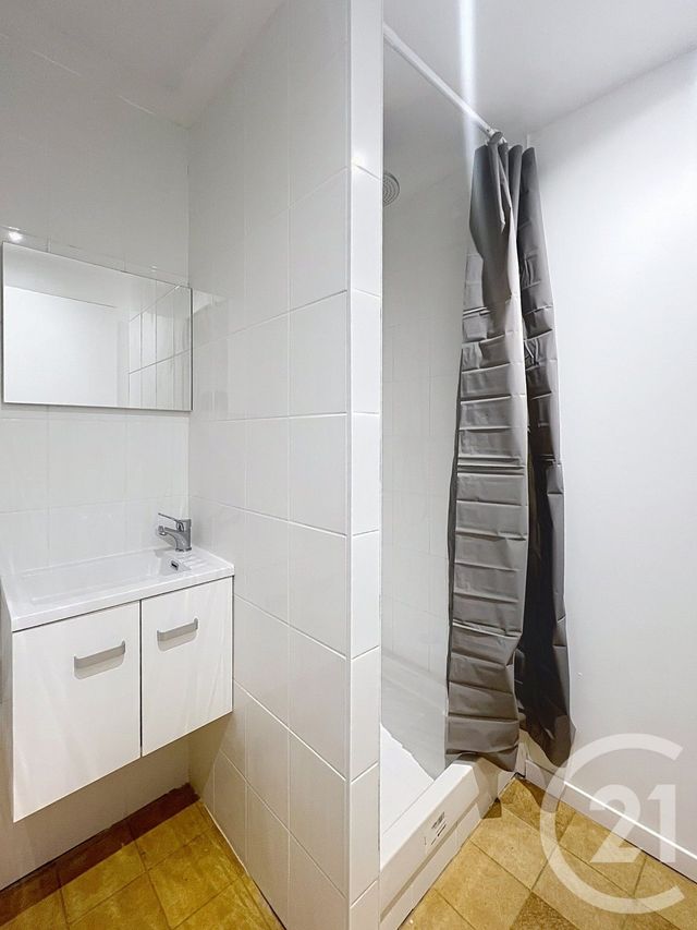 Appartement T2 à louer - 2 pièces - 36.9 m2 - VILLENEUVE SUR LOT - 47 - AQUITAINE - Century 21 Bastien Gonzalez