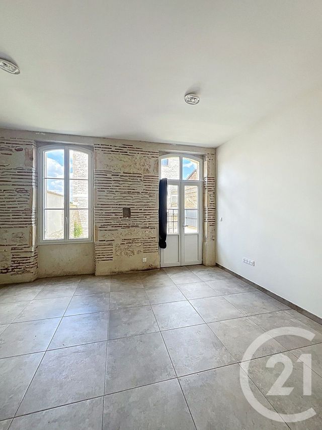 Appartement T4 à louer - 4 pièces - 69.7 m2 - STE LIVRADE SUR LOT - 47 - AQUITAINE - Century 21 Bastien Gonzalez