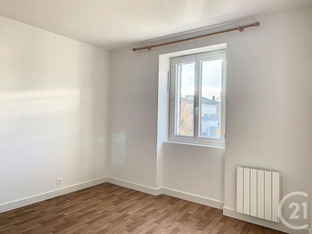 Appartement à louer - 3 pièces - 79.63 m2 - STE LIVRADE SUR LOT - 47 - AQUITAINE - Century 21 Bastien Gonzalez