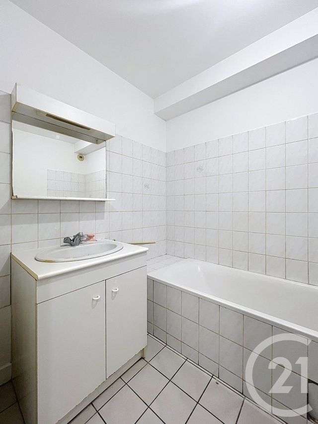 Appartement T2 à louer - 2 pièces - 44.04 m2 - VILLENEUVE SUR LOT - 47 - AQUITAINE - Century 21 Bastien Gonzalez