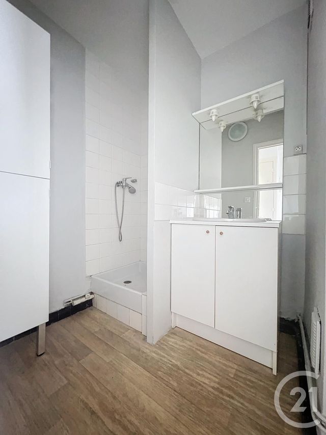 Appartement T3 à louer - 3 pièces - 53.91 m2 - LE PASSAGE - 47 - AQUITAINE - Century 21 Bastien Gonzalez