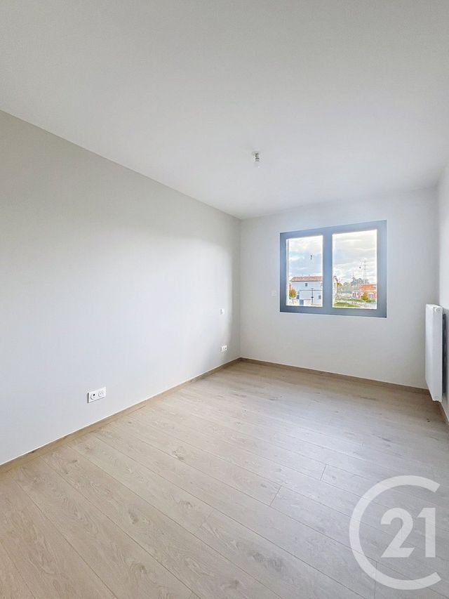 maison à louer - 4 pièces - 101.19 m2 - VILLENEUVE SUR LOT - 47 - AQUITAINE - Century 21 Bastien Gonzalez