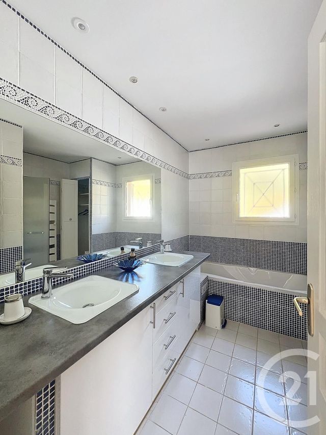 maison à vendre - 7 pièces - 151.0 m2 - VILLENEUVE SUR LOT - 47 - AQUITAINE - Century 21 Bastien Gonzalez