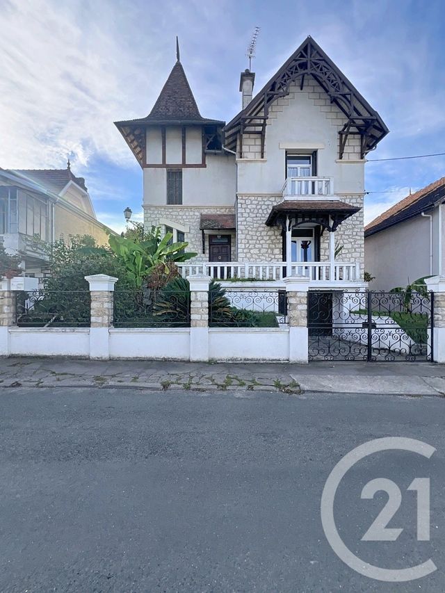 maison à vendre - 4 pièces - 152.8 m2 - STE LIVRADE SUR LOT - 47 - AQUITAINE - Century 21 Bastien Gonzalez