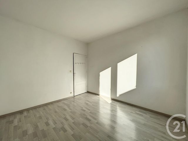 Afficher la photo en grand Appartement à louer - 2 pièces - 56.0 m2 - VILLENEUVE SUR LOT - 47 - AQUITAINE - Century 21 Bastien Gonzalez