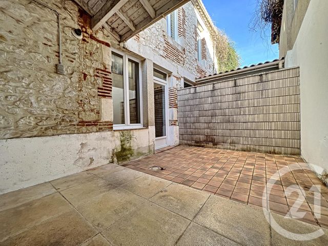 Afficher la photo en grand Appartement à louer - 2 pièces - 56.0 m2 - VILLENEUVE SUR LOT - 47 - AQUITAINE - Century 21 Bastien Gonzalez