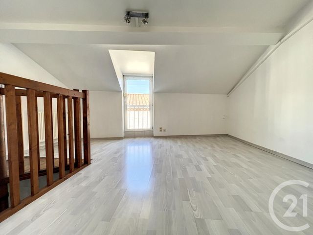 Afficher la photo en grand Appartement à louer - 2 pièces - 56.0 m2 - VILLENEUVE SUR LOT - 47 - AQUITAINE - Century 21 Bastien Gonzalez