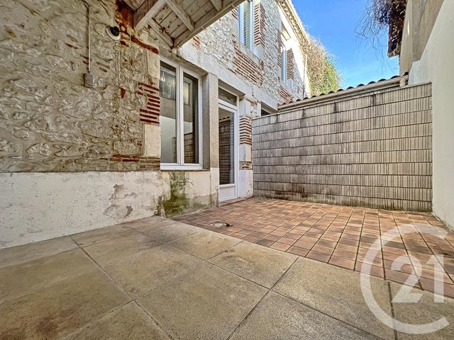 Afficher la photo en grand Appartement à louer - 2 pièces - 56.0 m2 - VILLENEUVE SUR LOT - 47 - AQUITAINE - Century 21 Bastien Gonzalez