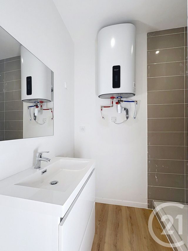 Appartement T2 à louer - 2 pièces - 31.62 m2 - VILLENEUVE SUR LOT - 47 - AQUITAINE - Century 21 Bastien Gonzalez