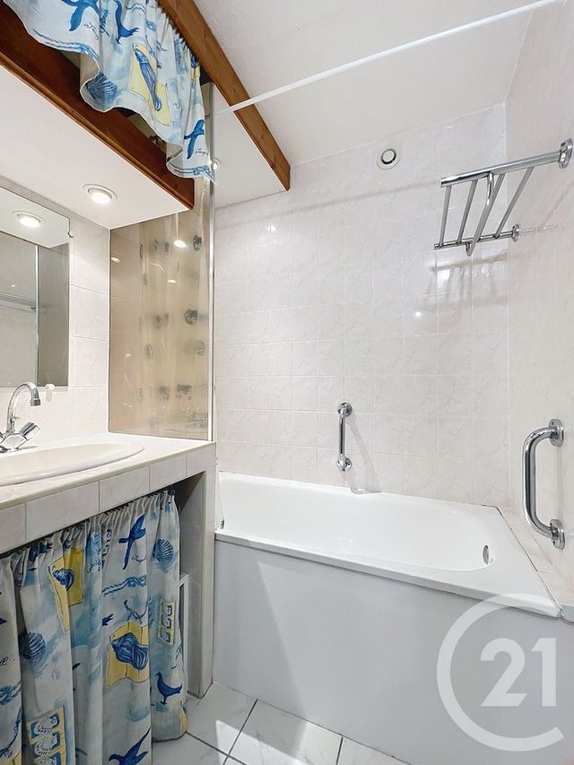 Appartement T2 à louer - 2 pièces - 34.0 m2 - VILLENEUVE SUR LOT - 47 - AQUITAINE - Century 21 Bastien Gonzalez