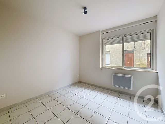 Appartement T2 à louer - 2 pièces - 34.0 m2 - VILLENEUVE SUR LOT - 47 - AQUITAINE - Century 21 Bastien Gonzalez