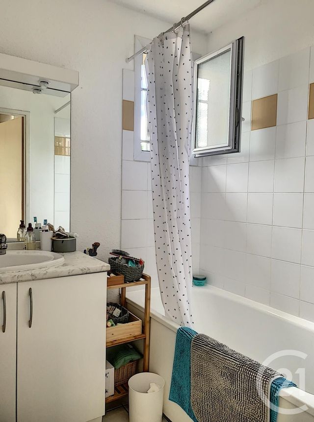 Appartement T2 à louer - 2 pièces - 45.15 m2 - VILLENEUVE SUR LOT - 47 - AQUITAINE - Century 21 Bastien Gonzalez