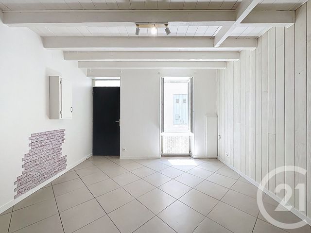 maison à louer - 4 pièces - 75.0 m2 - VILLENEUVE SUR LOT - 47 - AQUITAINE - Century 21 Bastien Gonzalez