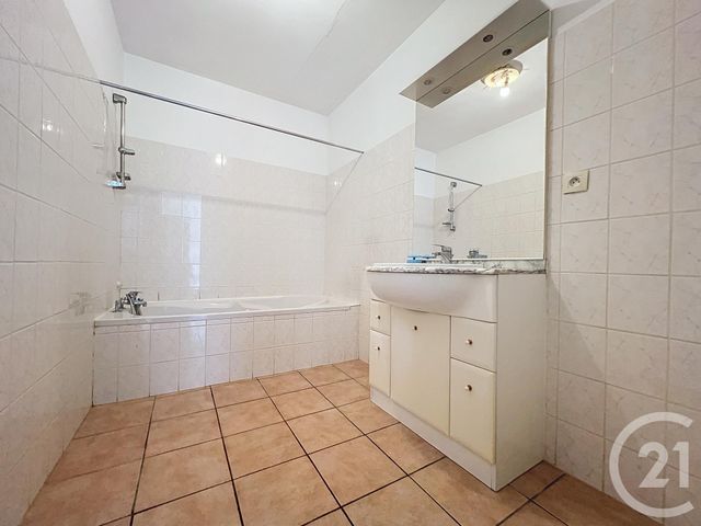 maison à louer - 4 pièces - 91.0 m2 - VILLENEUVE SUR LOT - 47 - AQUITAINE - Century 21 Bastien Gonzalez