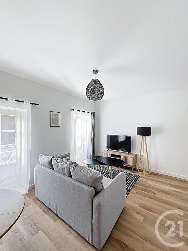 Appartement F1 bis à louer - 2 pièces - 31.91 m2 - VILLENEUVE SUR LOT - 47 - AQUITAINE - Century 21 Bastien Gonzalez