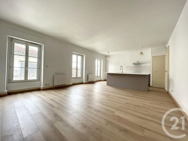 Appartement T2 à louer - 2 pièces - 55.0 m2 - VILLENEUVE SUR LOT - 47 - AQUITAINE - Century 21 Bastien Gonzalez