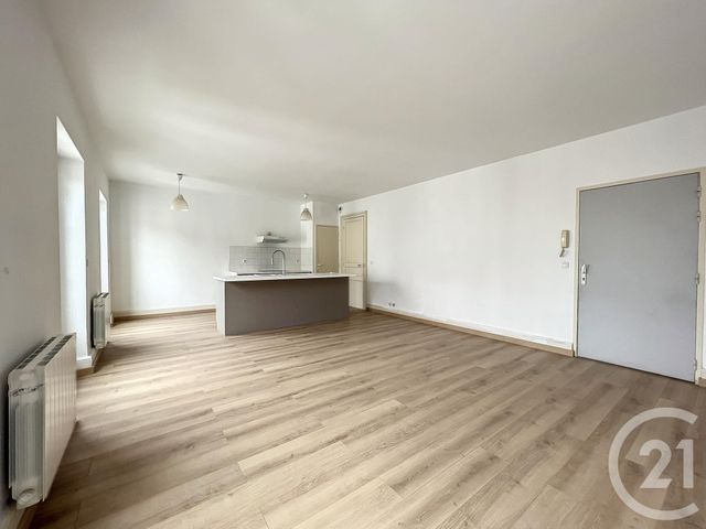 Appartement T2 à louer - 2 pièces - 55.0 m2 - VILLENEUVE SUR LOT - 47 - AQUITAINE - Century 21 Bastien Gonzalez