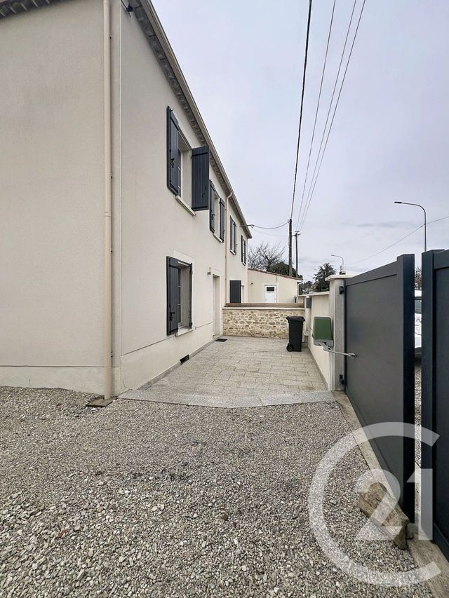 maison à louer - 4 pièces - 116.87 m2 - VILLENEUVE SUR LOT - 47 - AQUITAINE - Century 21 Bastien Gonzalez
