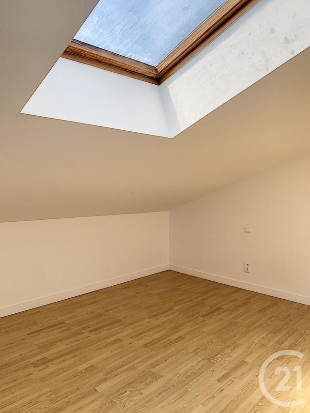 Appartement T4 à louer - 4 pièces - 110.71 m2 - STE LIVRADE SUR LOT - 47 - AQUITAINE - Century 21 Bastien Gonzalez Appartement T4 à louer - 4 pièces - 110.71 m2 - STE LIVRADE SUR LOT - 47 - AQUITAINE - Century 21 Bastien Gonzalez