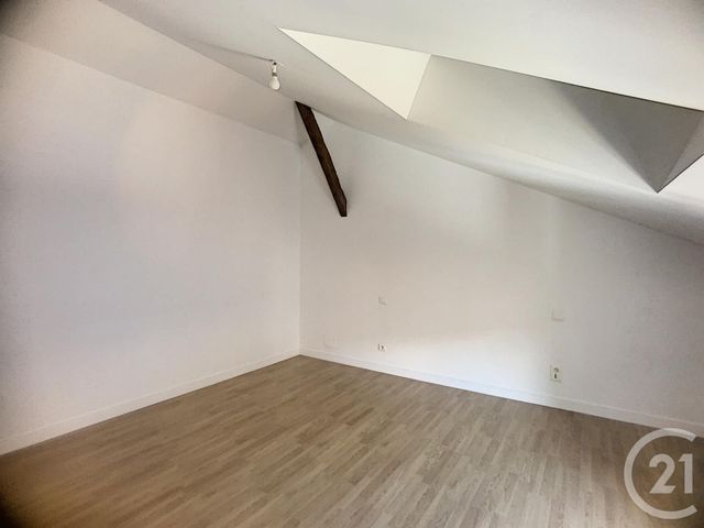 Appartement T4 à louer - 4 pièces - 110.71 m2 - STE LIVRADE SUR LOT - 47 - AQUITAINE - Century 21 Bastien Gonzalez Appartement T4 à louer - 4 pièces - 110.71 m2 - STE LIVRADE SUR LOT - 47 - AQUITAINE - Century 21 Bastien Gonzalez