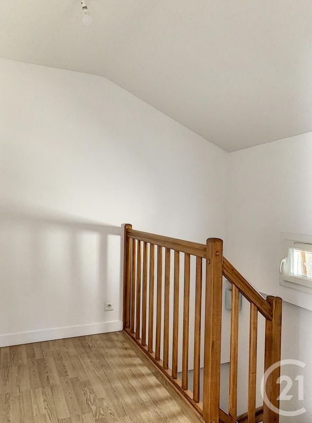 Appartement T4 à louer - 4 pièces - 110.71 m2 - STE LIVRADE SUR LOT - 47 - AQUITAINE - Century 21 Bastien Gonzalez Appartement T4 à louer - 4 pièces - 110.71 m2 - STE LIVRADE SUR LOT - 47 - AQUITAINE - Century 21 Bastien Gonzalez