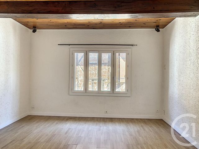 Appartement T4 à louer - 4 pièces - 110.71 m2 - STE LIVRADE SUR LOT - 47 - AQUITAINE - Century 21 Bastien Gonzalez Appartement T4 à louer - 4 pièces - 110.71 m2 - STE LIVRADE SUR LOT - 47 - AQUITAINE - Century 21 Bastien Gonzalez