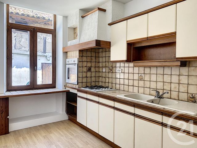 Appartement T4 à louer - 4 pièces - 110.71 m2 - STE LIVRADE SUR LOT - 47 - AQUITAINE - Century 21 Bastien Gonzalez Appartement T4 à louer - 4 pièces - 110.71 m2 - STE LIVRADE SUR LOT - 47 - AQUITAINE - Century 21 Bastien Gonzalez