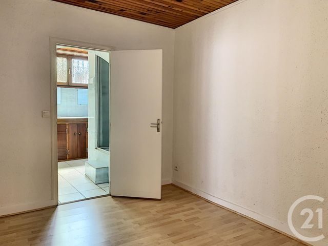 Appartement T4 à louer - 4 pièces - 110.71 m2 - STE LIVRADE SUR LOT - 47 - AQUITAINE - Century 21 Bastien Gonzalez Appartement T4 à louer - 4 pièces - 110.71 m2 - STE LIVRADE SUR LOT - 47 - AQUITAINE - Century 21 Bastien Gonzalez