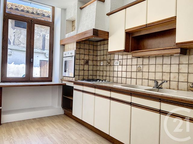 Appartement T4 à louer - 4 pièces - 110.71 m2 - STE LIVRADE SUR LOT - 47 - AQUITAINE - Century 21 Bastien Gonzalez Appartement T4 à louer - 4 pièces - 110.71 m2 - STE LIVRADE SUR LOT - 47 - AQUITAINE - Century 21 Bastien Gonzalez